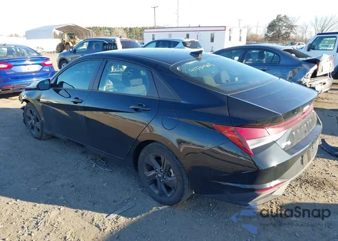 2023 Hyundai Elantra Sel z USA, uszkodzony, nr VIN 5NPLM4AG7PH089485